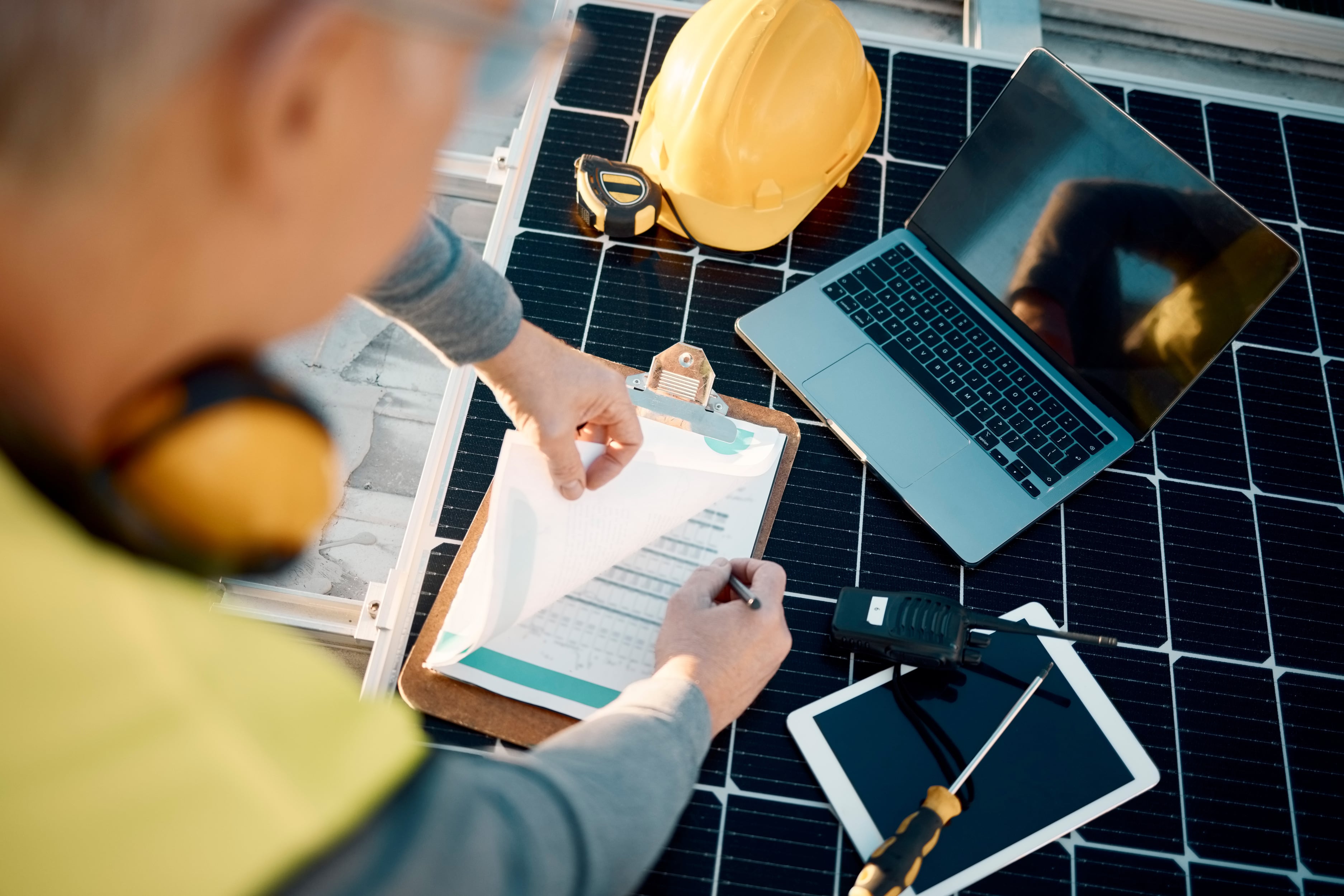 Mise à jour de l'obligation de panneaux solaires pour les entreprises en Flandre